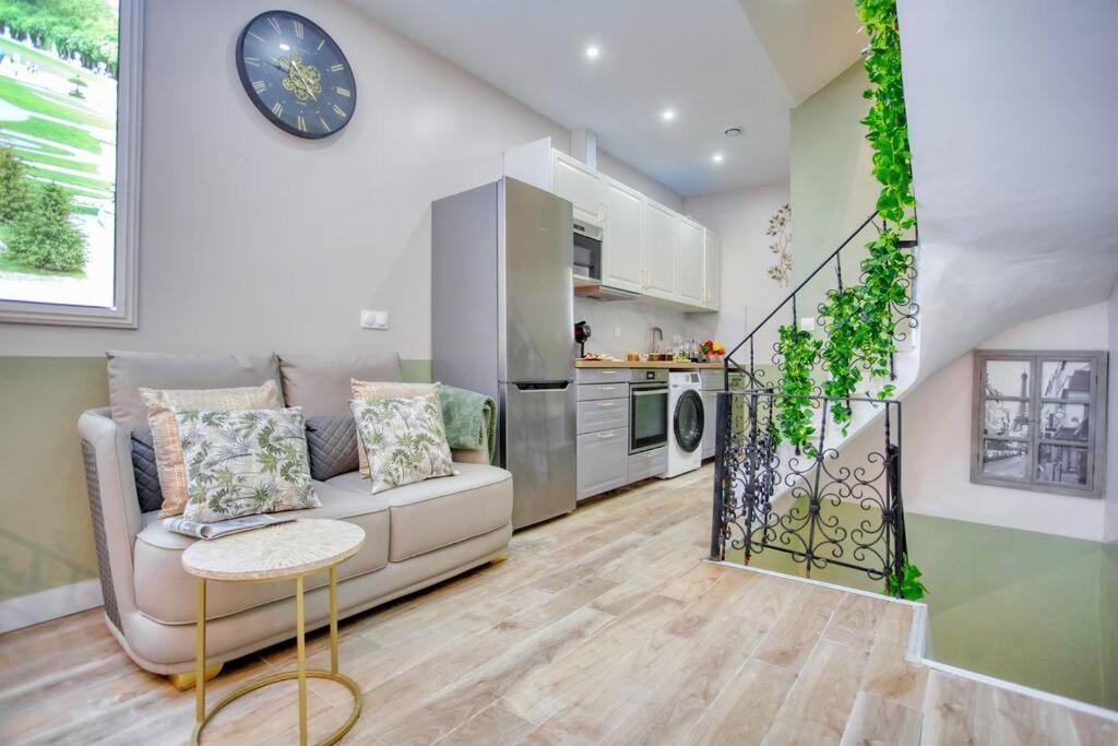 Appartement Le Nid Parisien Triplex Cosy Et Chaleureux Extérieur photo