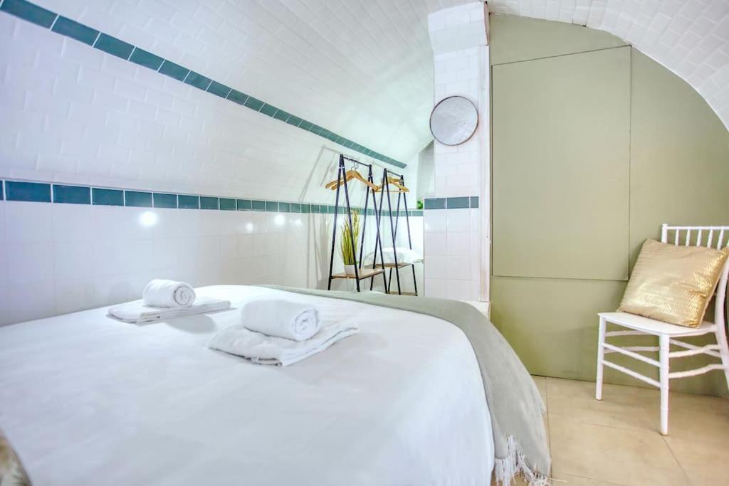 Appartement Le Nid Parisien Triplex Cosy Et Chaleureux Extérieur photo